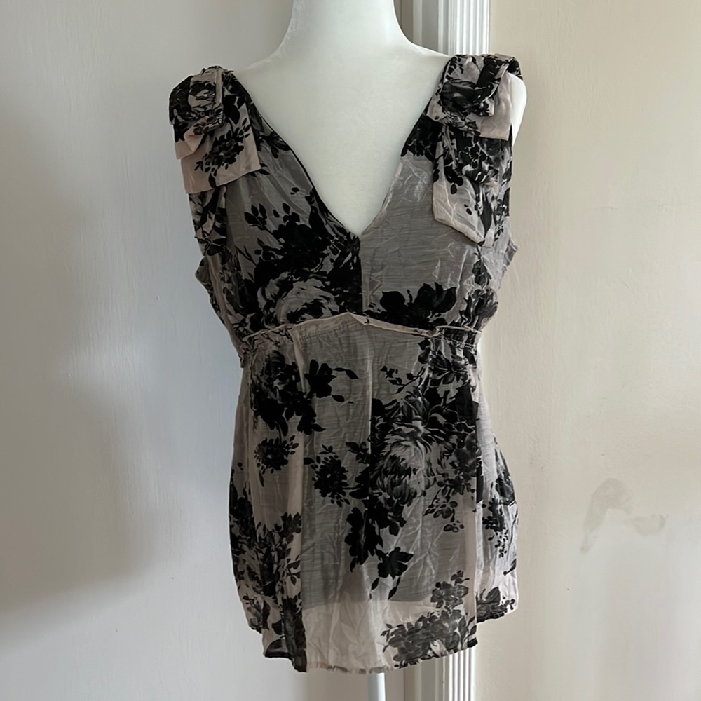 Anthropologie Sleeveless Top Flower Print L